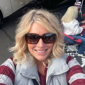 Meet your Posher, Lori